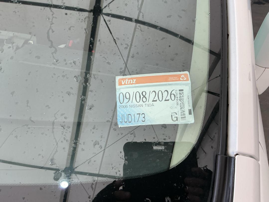 Photo '33' of Nissan Tiida Photo '33' of Nissan Tiida