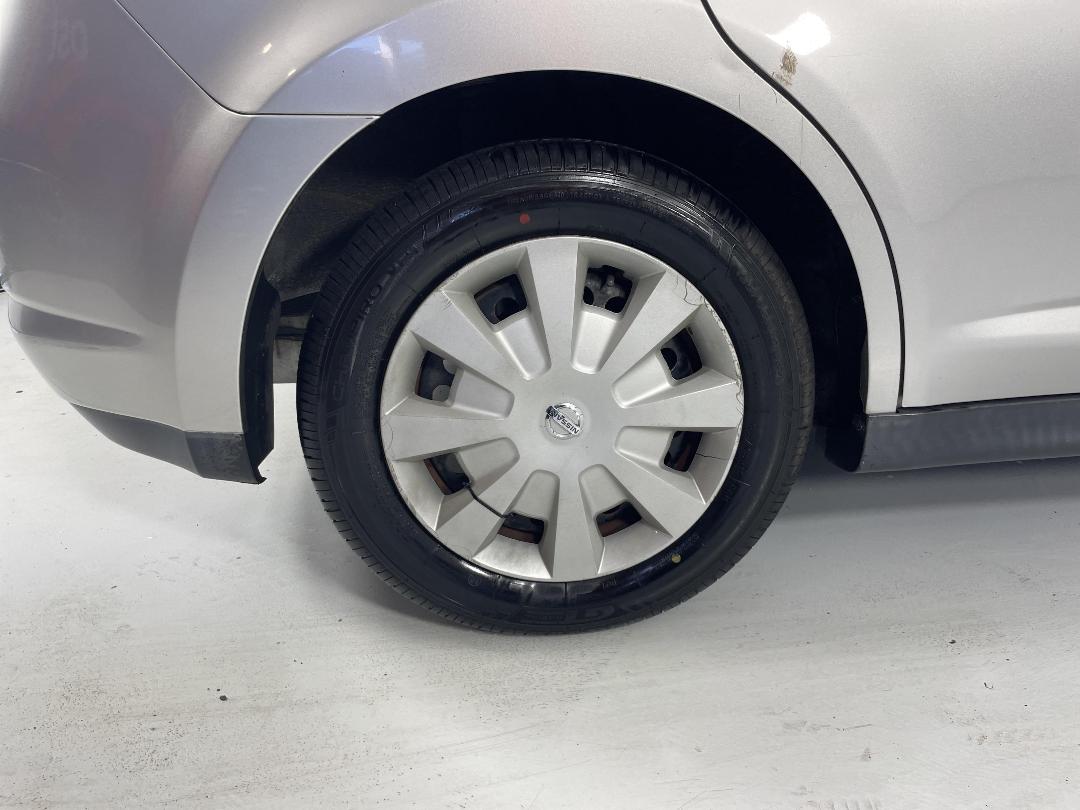 Photo '12' of Nissan Tiida Photo '12' of Nissan Tiida