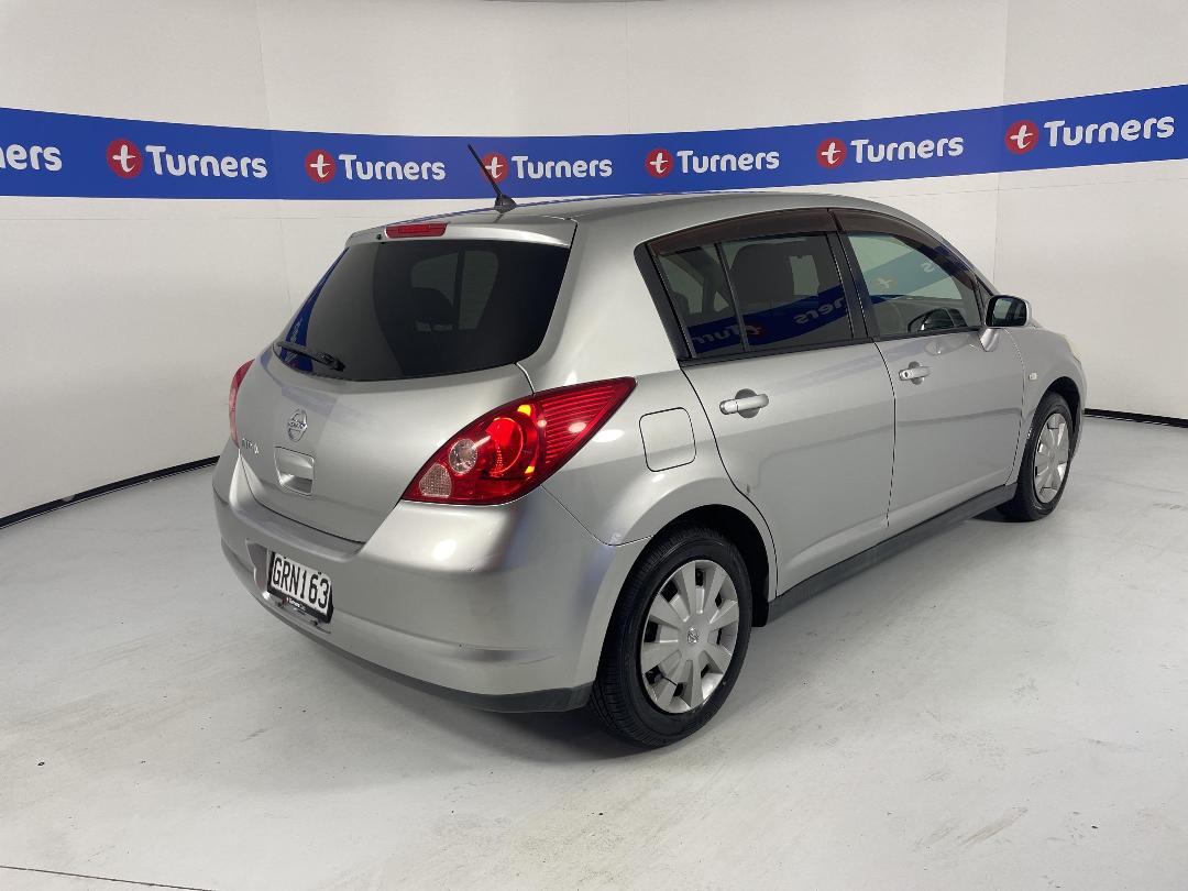 Photo '7' of Nissan Tiida Photo '7' of Nissan Tiida