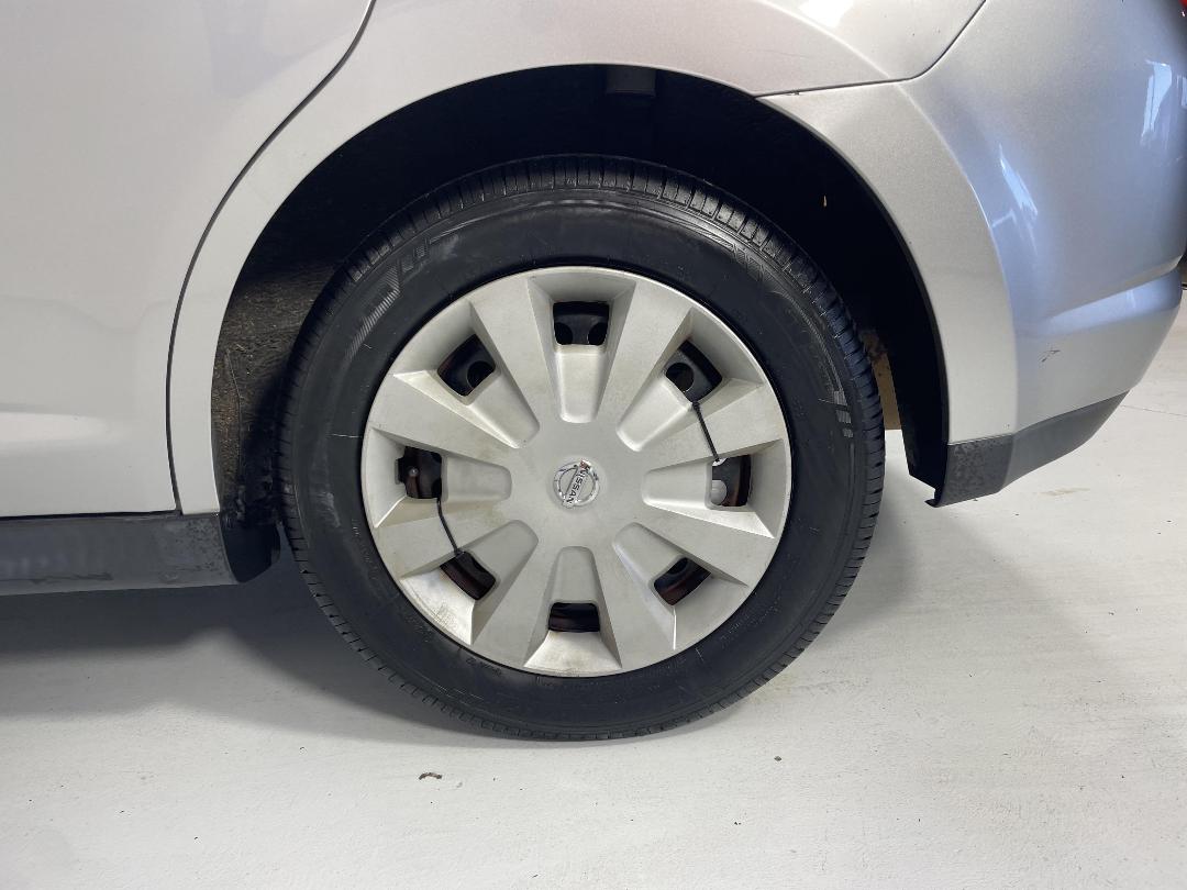 Photo '11' of Nissan Tiida Photo '11' of Nissan Tiida