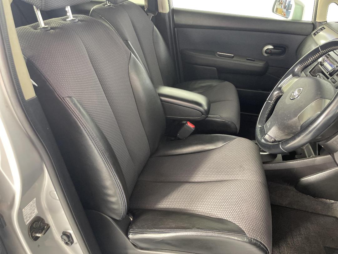 Photo '16' of Nissan Tiida Photo '16' of Nissan Tiida