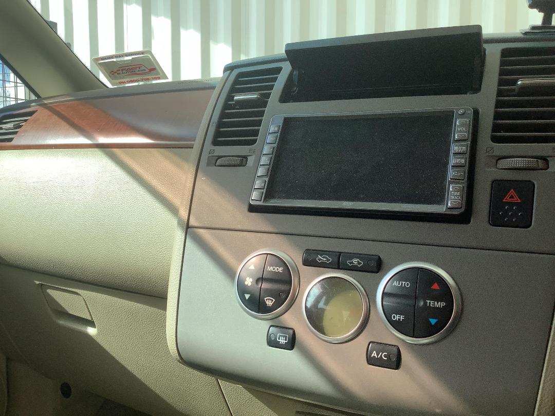 Photo '14' of Nissan Tiida Latio Photo '14' of Nissan Tiida Latio