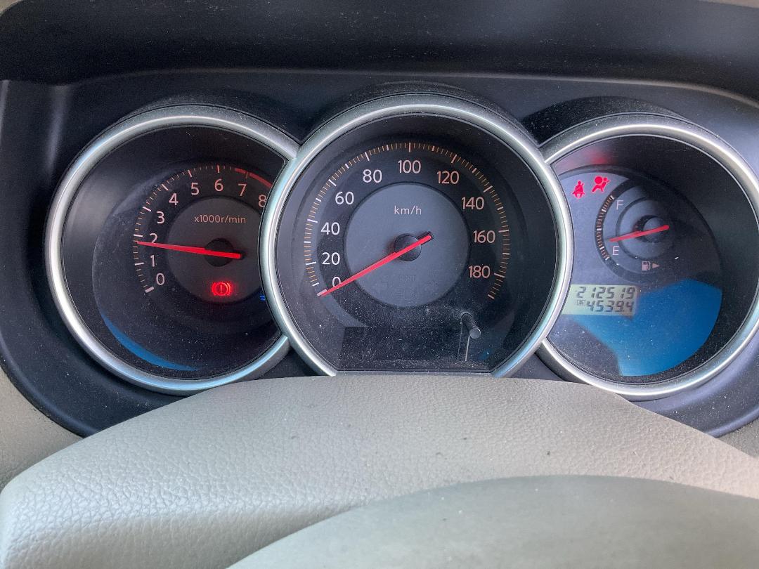 Photo '15' of Nissan Tiida Photo '15' of Nissan Tiida