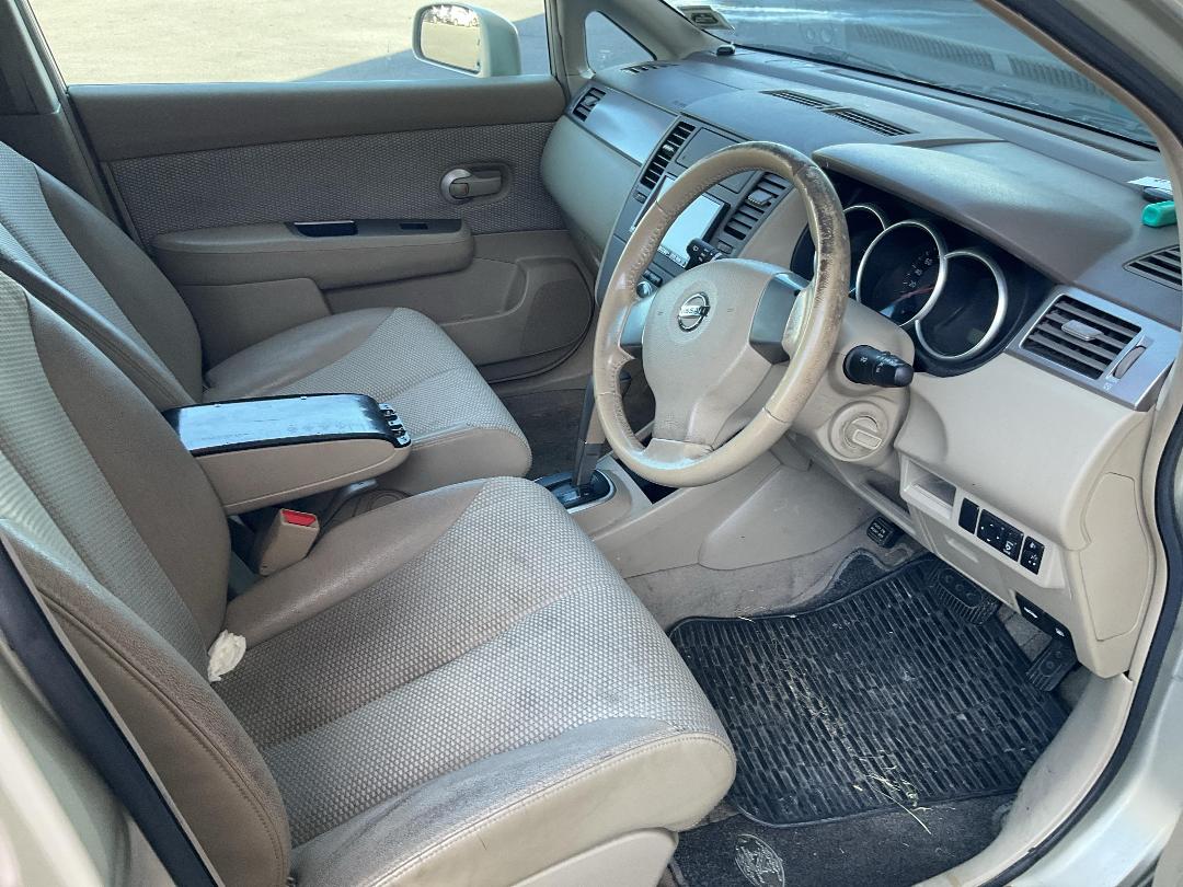 Photo '16' of Nissan Tiida Photo '16' of Nissan Tiida