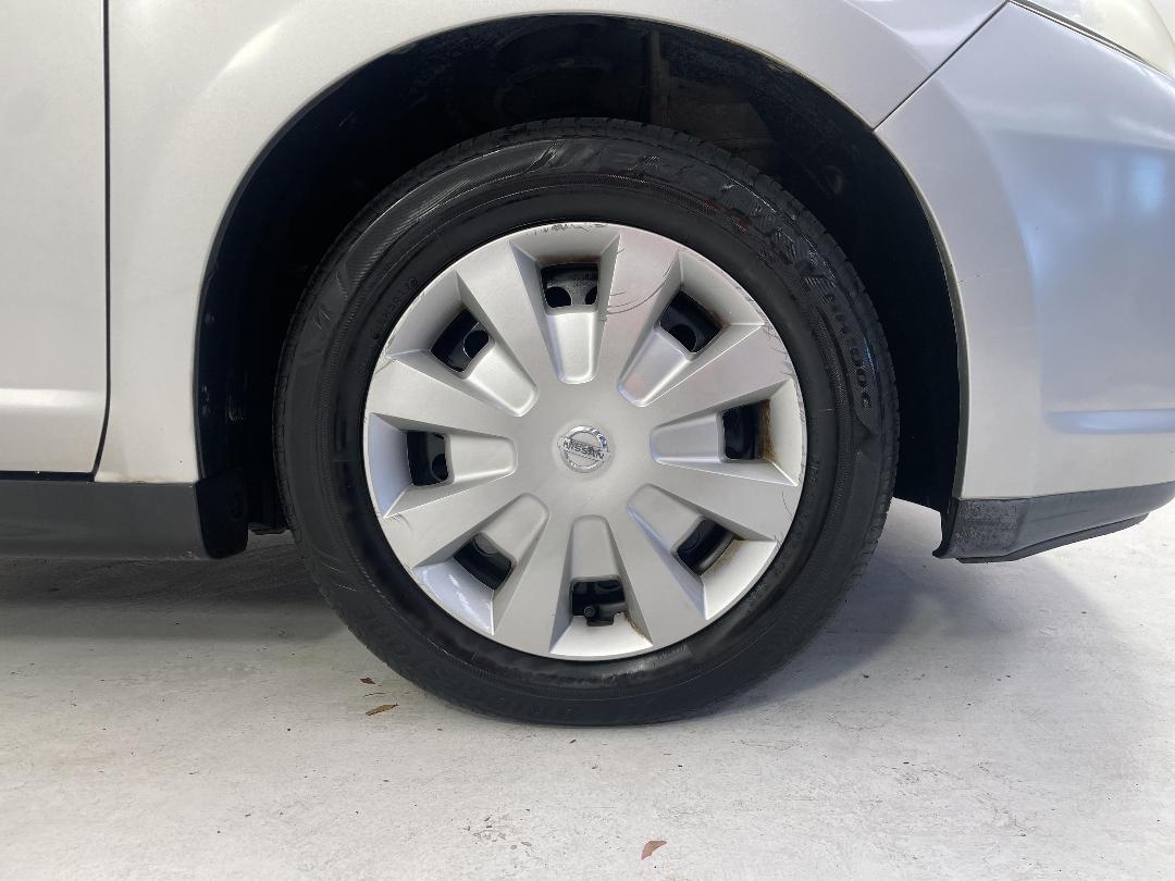 Photo '9' of Nissan Tiida Photo '9' of Nissan Tiida