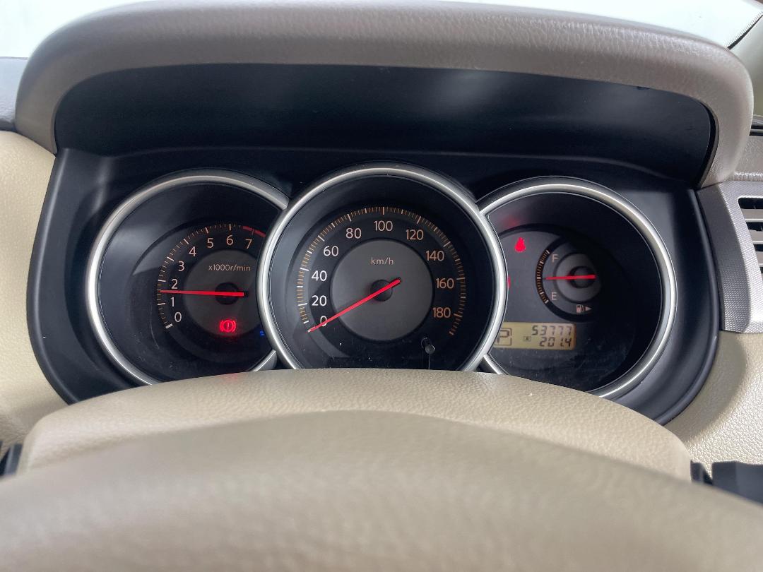 Photo '21' of Nissan Tiida Photo '21' of Nissan Tiida