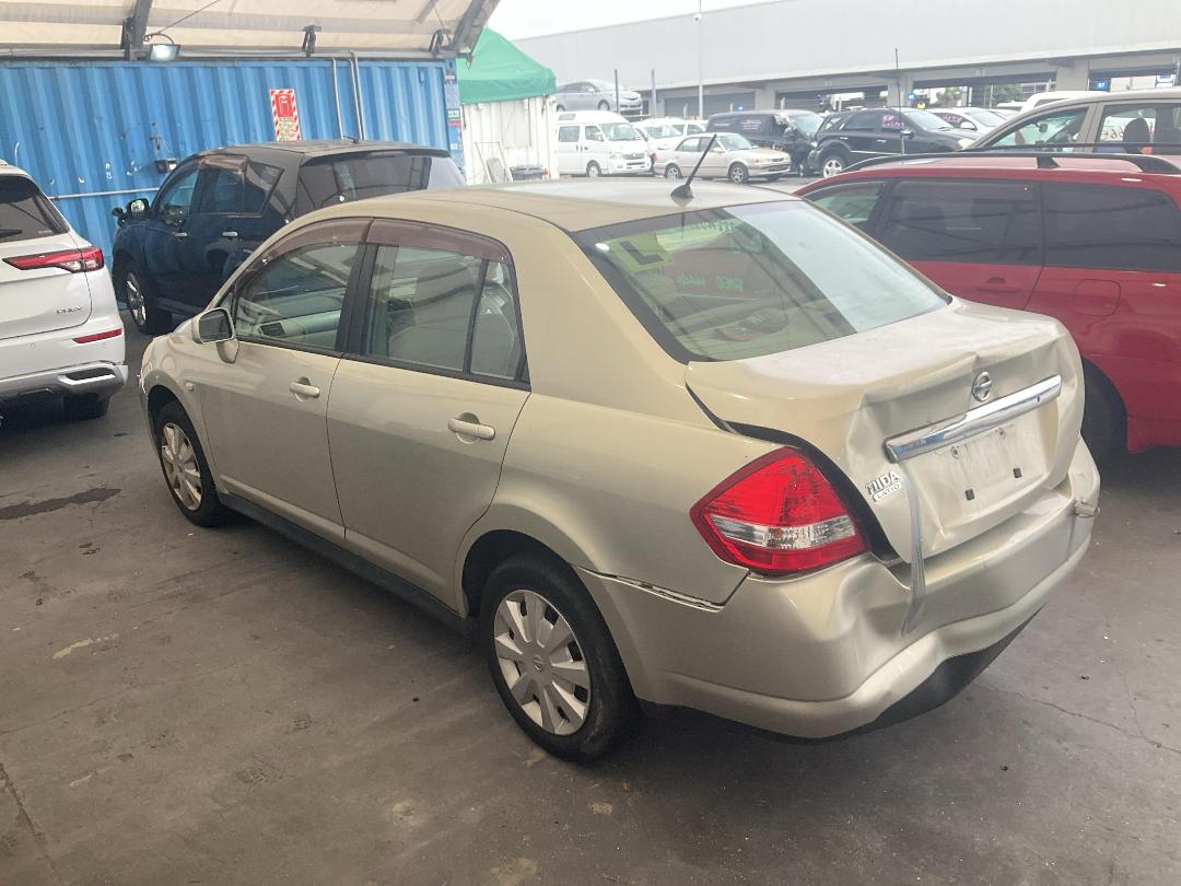 Photo '10' of Nissan Tiida Photo '10' of Nissan Tiida