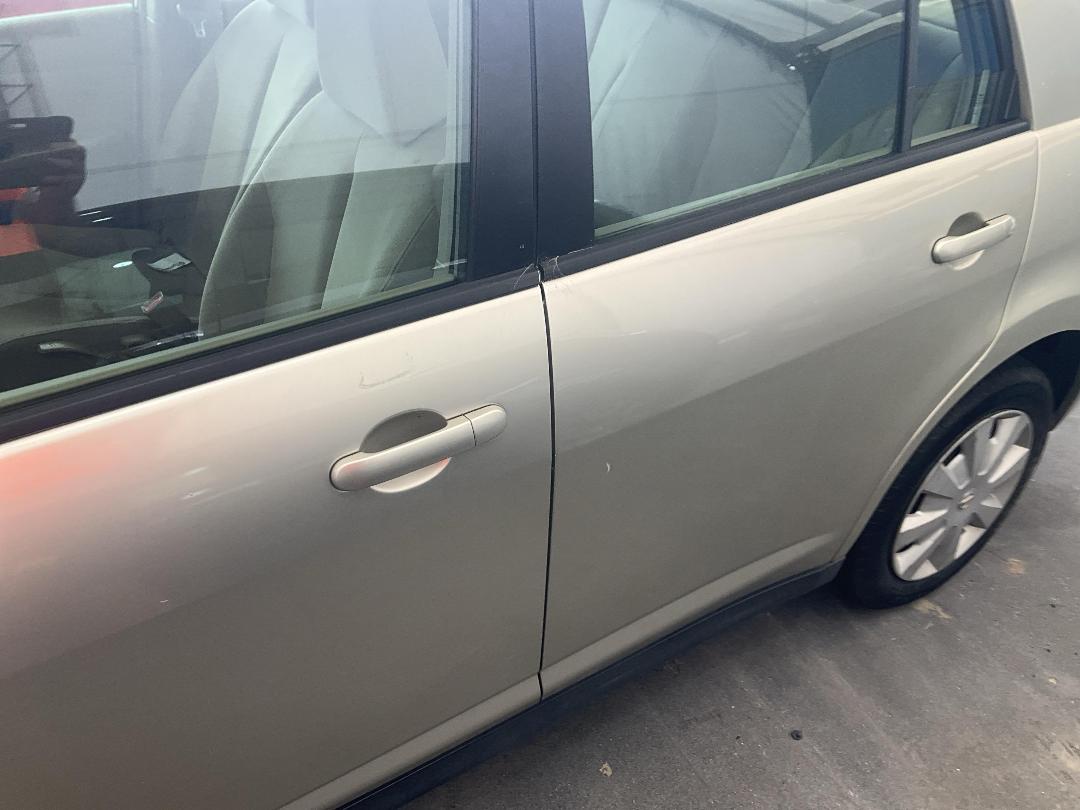 Photo '9' of Nissan Tiida Photo '9' of Nissan Tiida