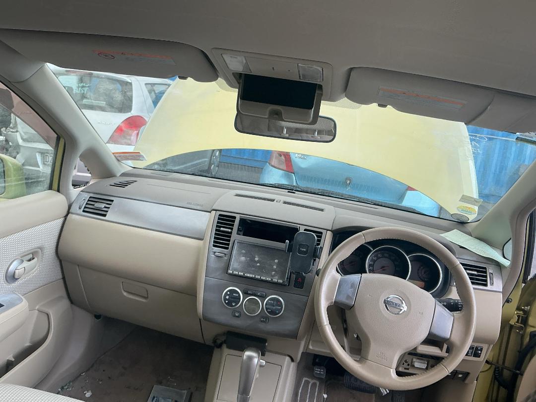 Photo '21' of Nissan Tiida