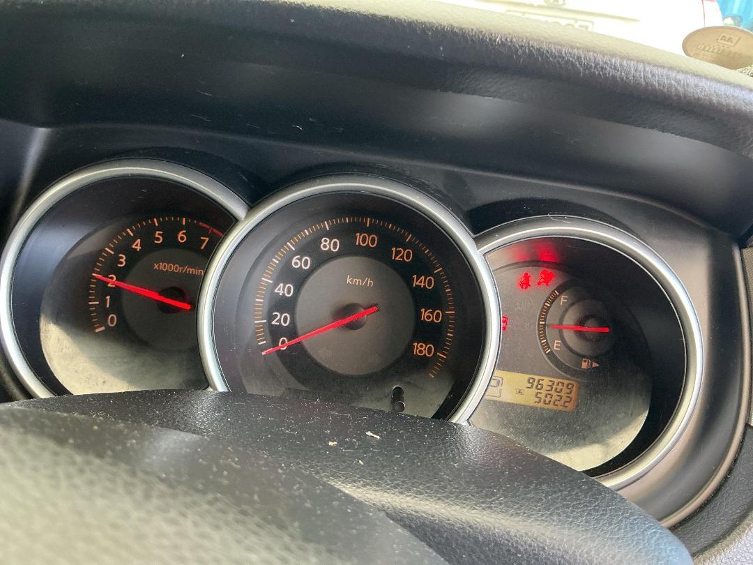 Photo '17' of Nissan Tiida