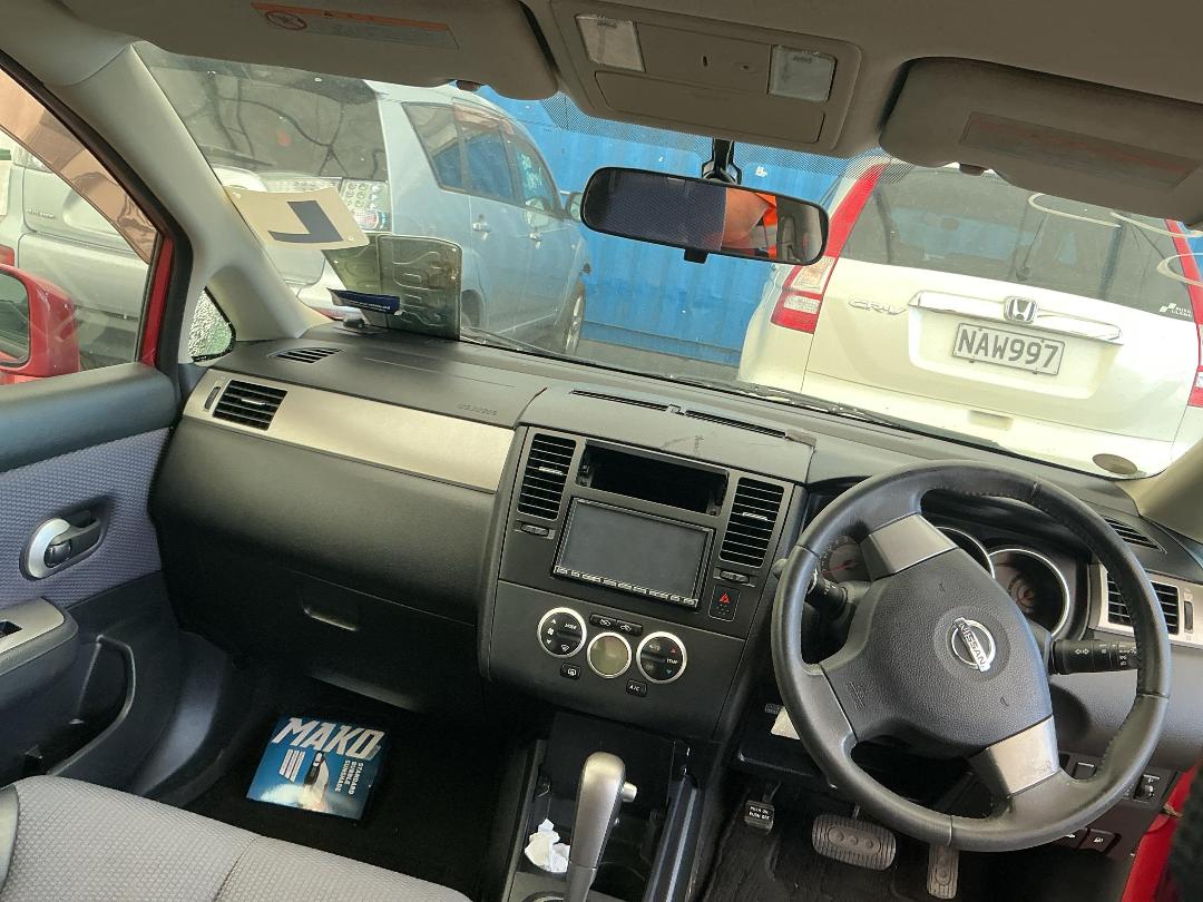 Photo '21' of Nissan Tiida