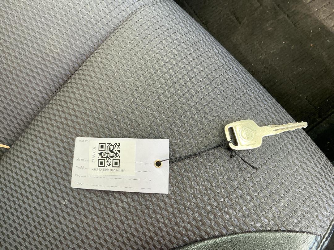 Photo '18' of Nissan Tiida