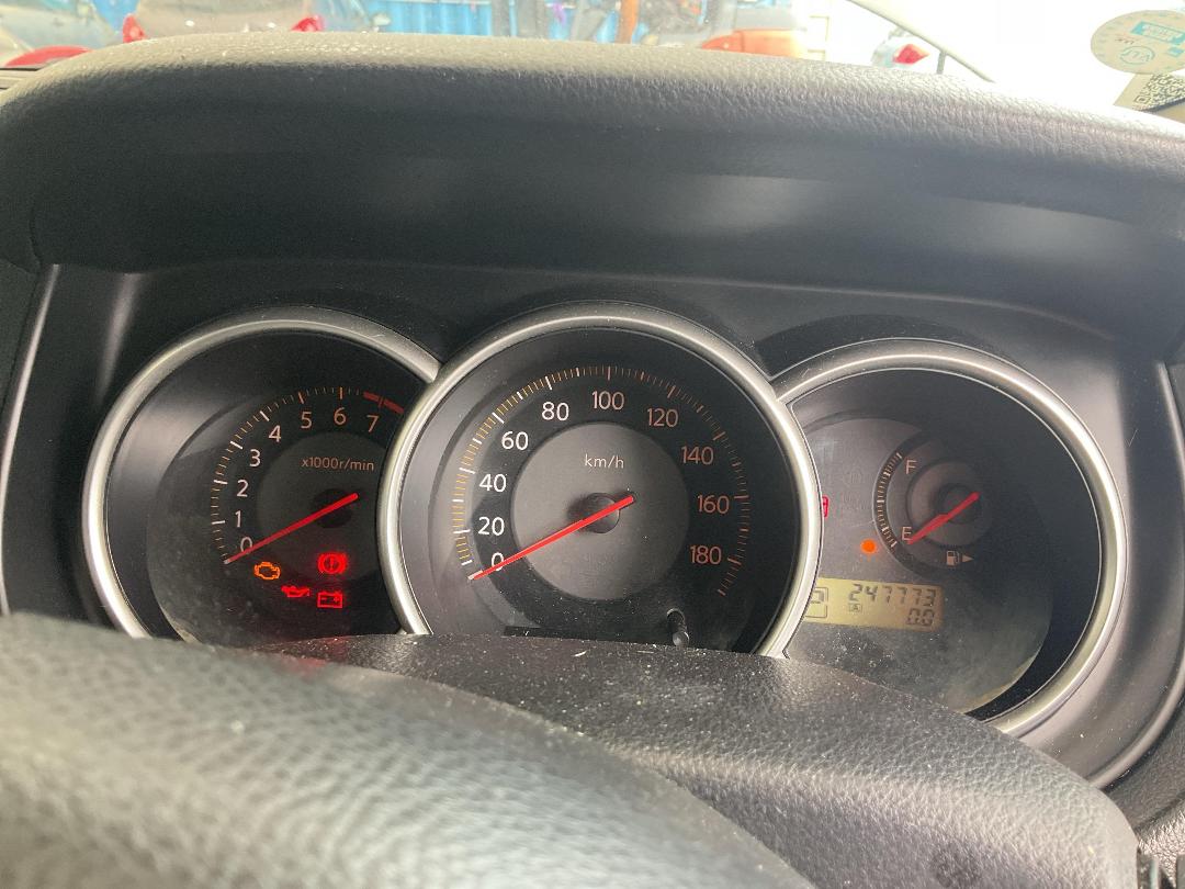 Photo '20' of Nissan Tiida