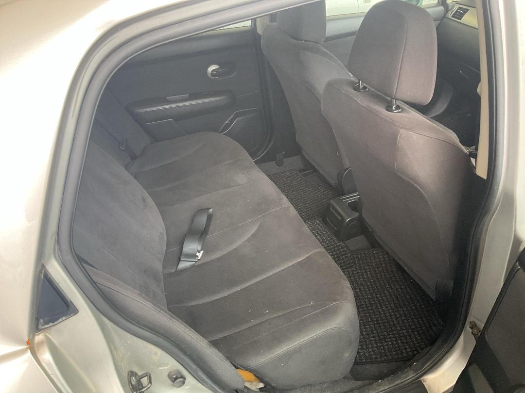 Photo '23' of Nissan Tiida