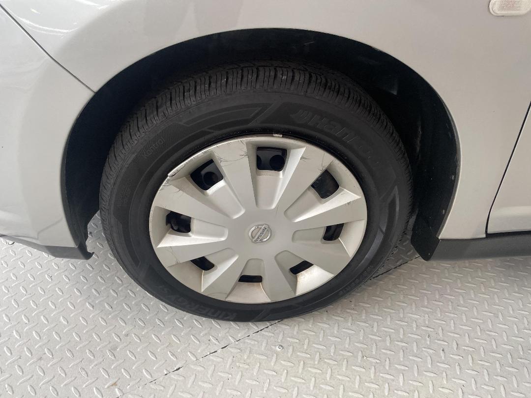 Photo '10' of Nissan Tiida