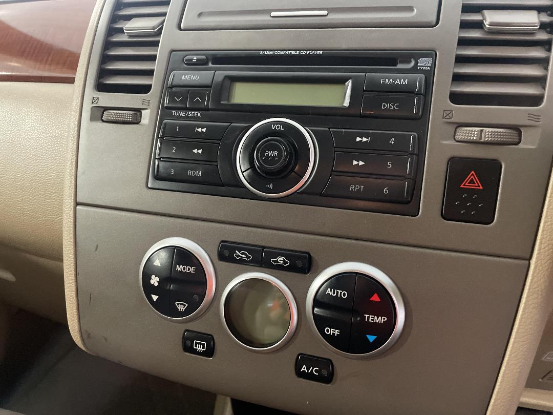 Photo '27' of Nissan Tiida