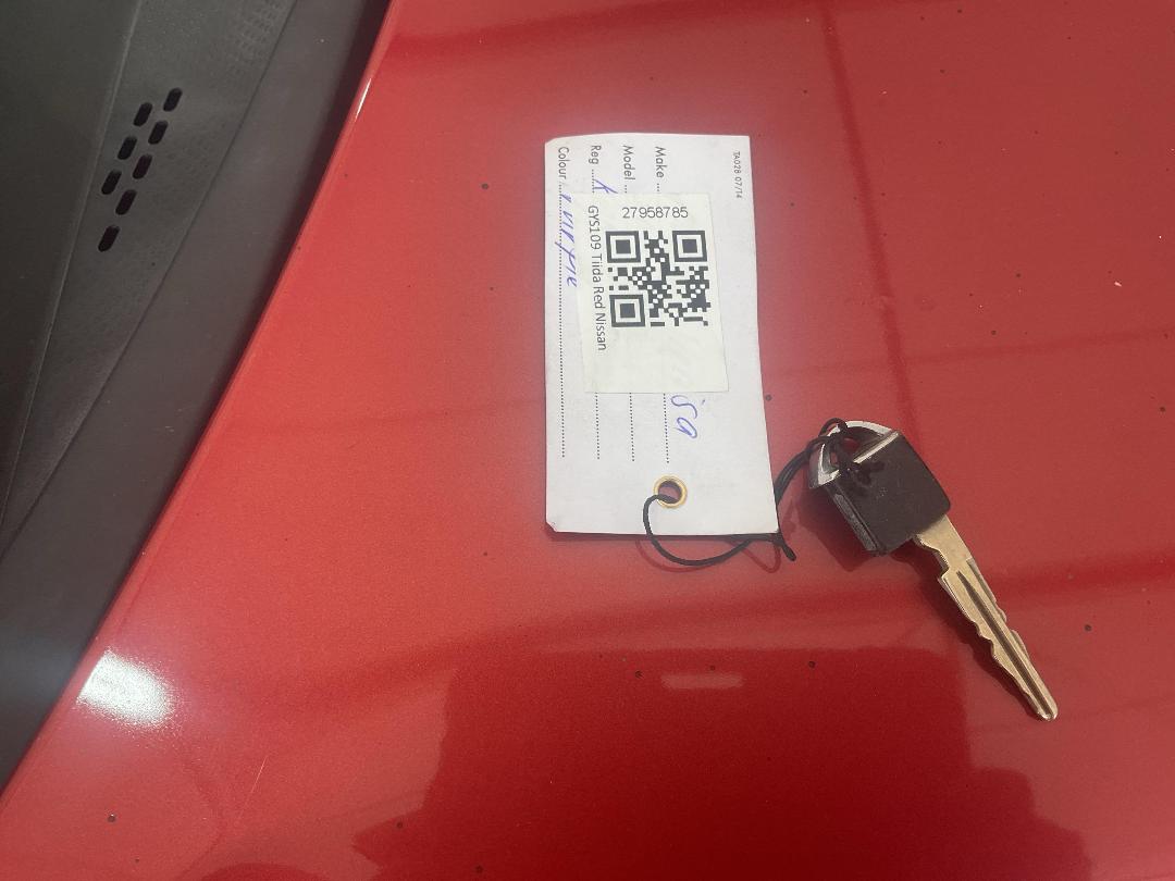 Photo '11' of Nissan Tiida Photo '11' of Nissan Tiida