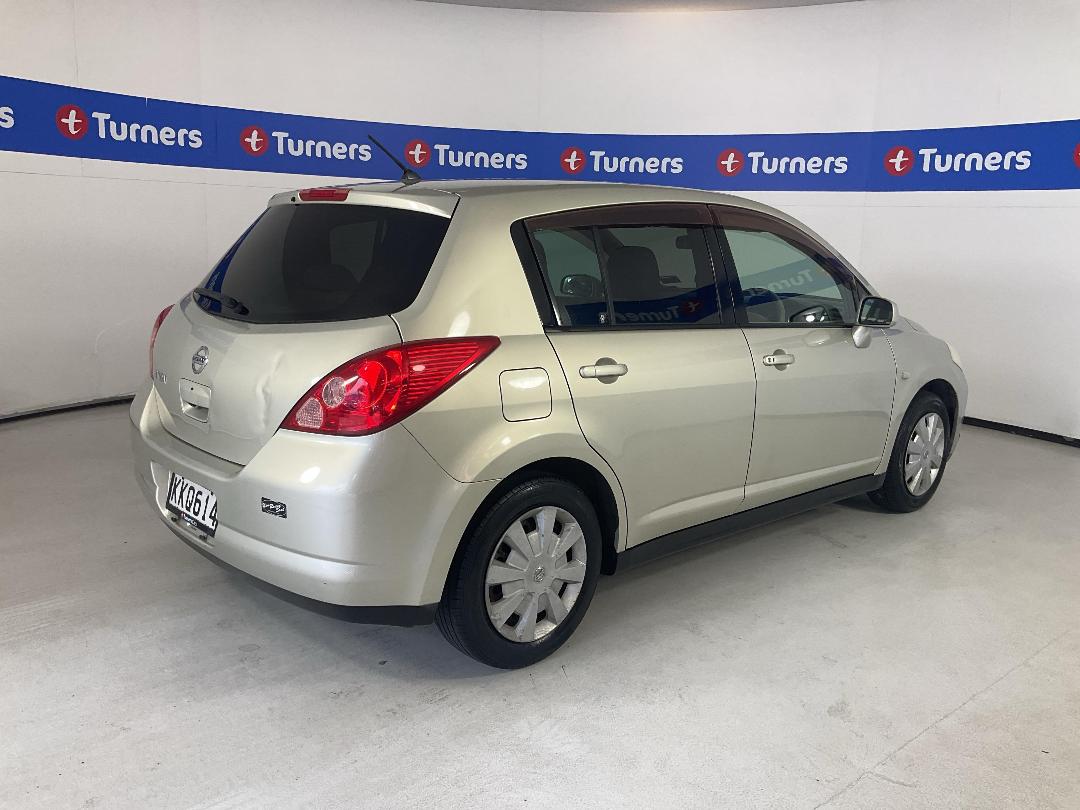 Photo '7' of Nissan Tiida Photo '7' of Nissan Tiida