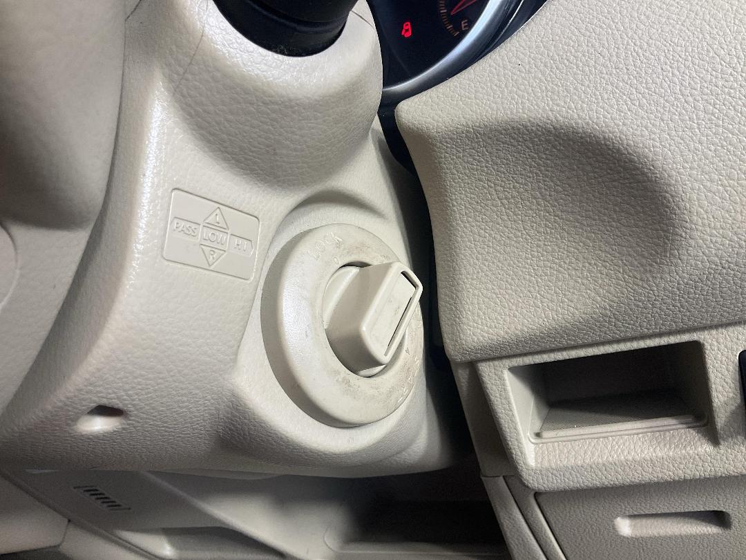 Photo '27' of Nissan Tiida Photo '27' of Nissan Tiida