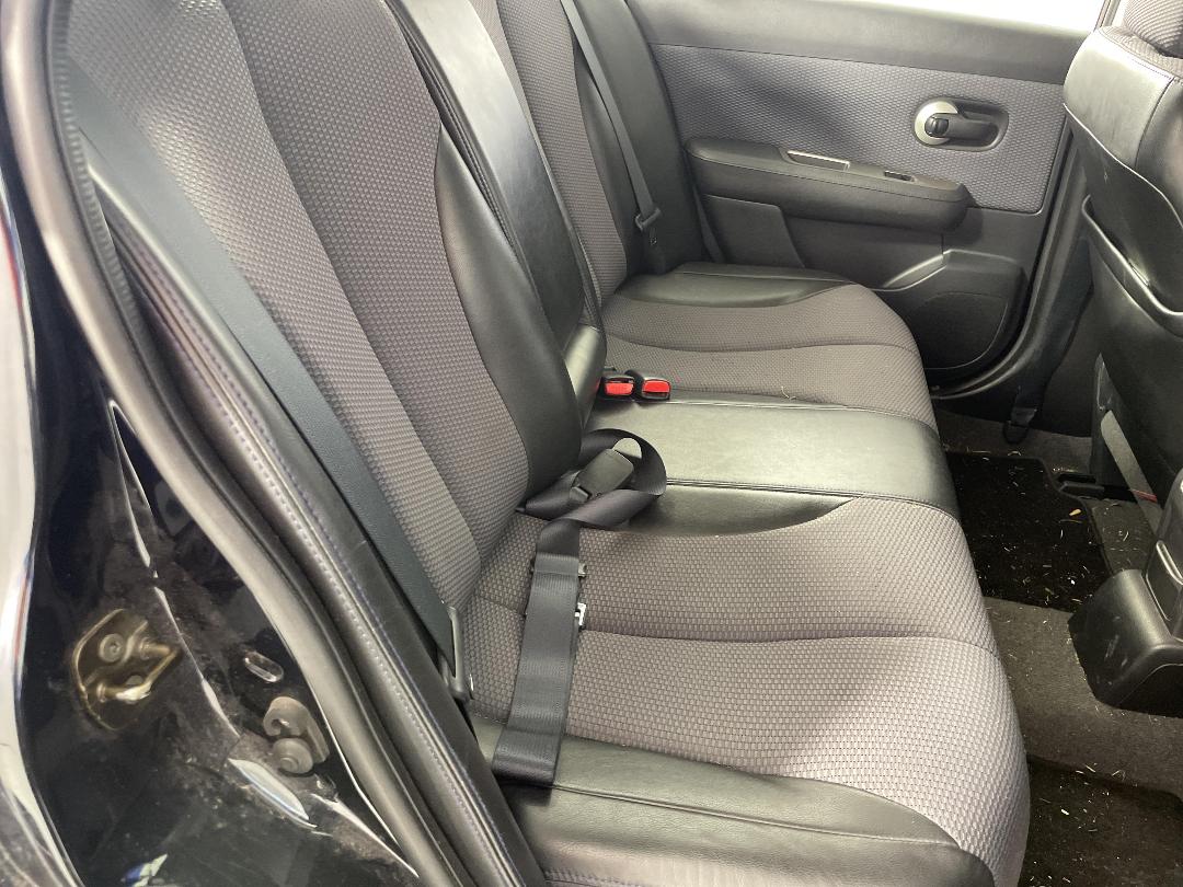 Photo '20' of Nissan Tiida Photo '20' of Nissan Tiida