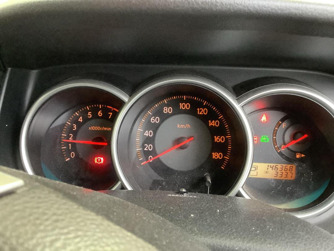 Photo '16' of Nissan Tiida