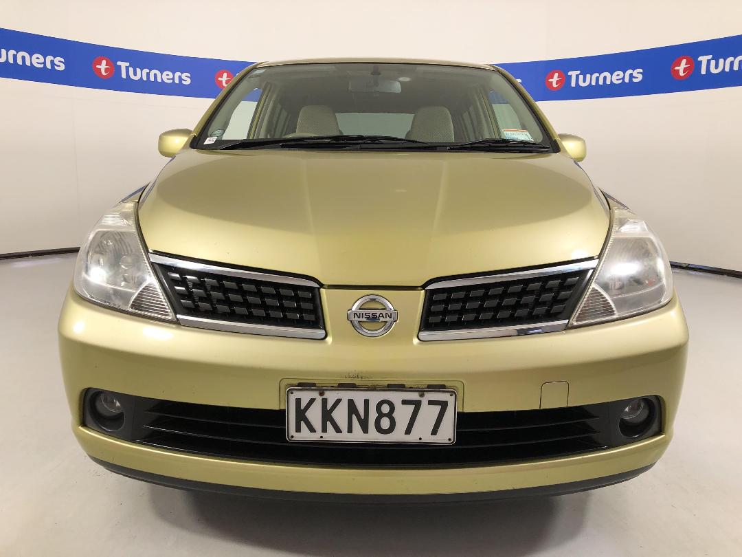 Photo '2' of Nissan Tiida