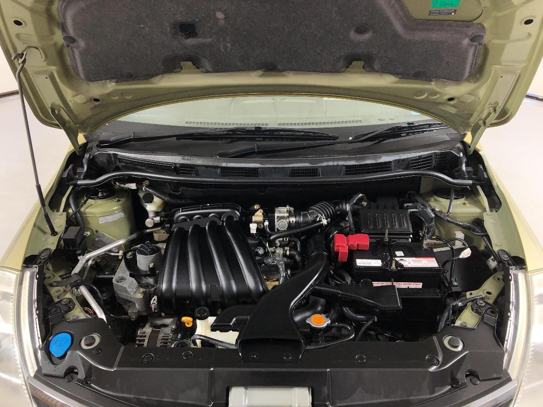 Photo '13' of Nissan Tiida