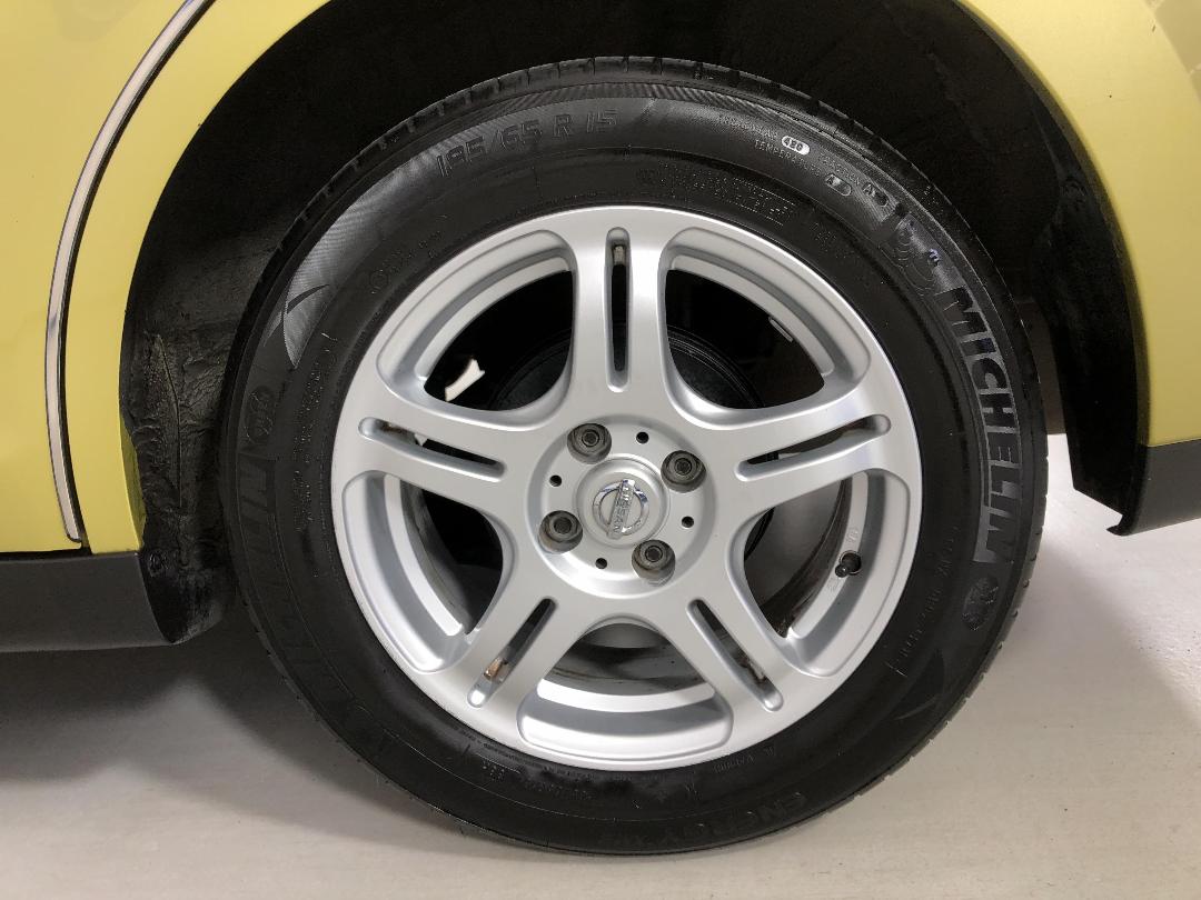 Photo '11' of Nissan Tiida