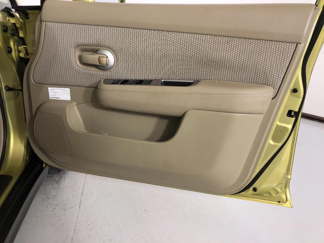 Photo '15' of Nissan Tiida