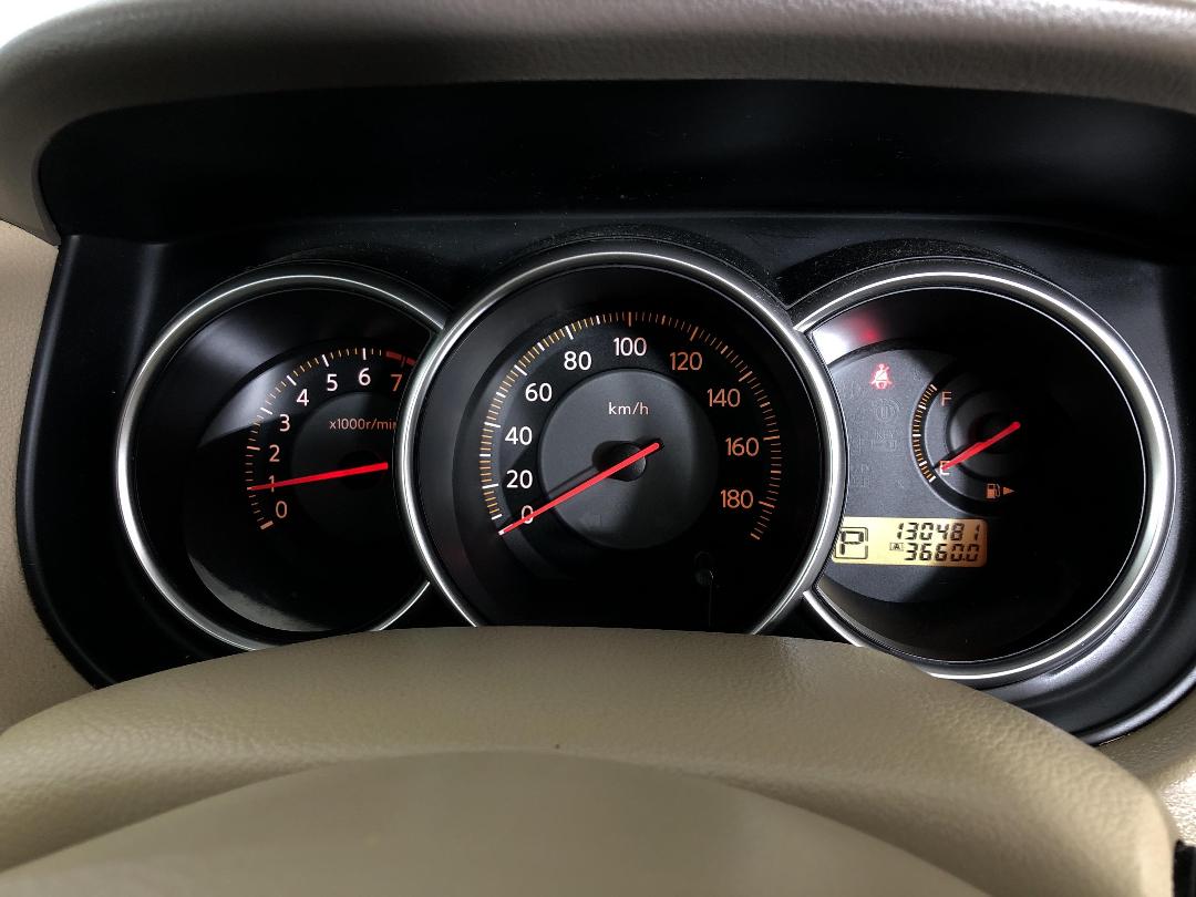 Photo '21' of Nissan Tiida