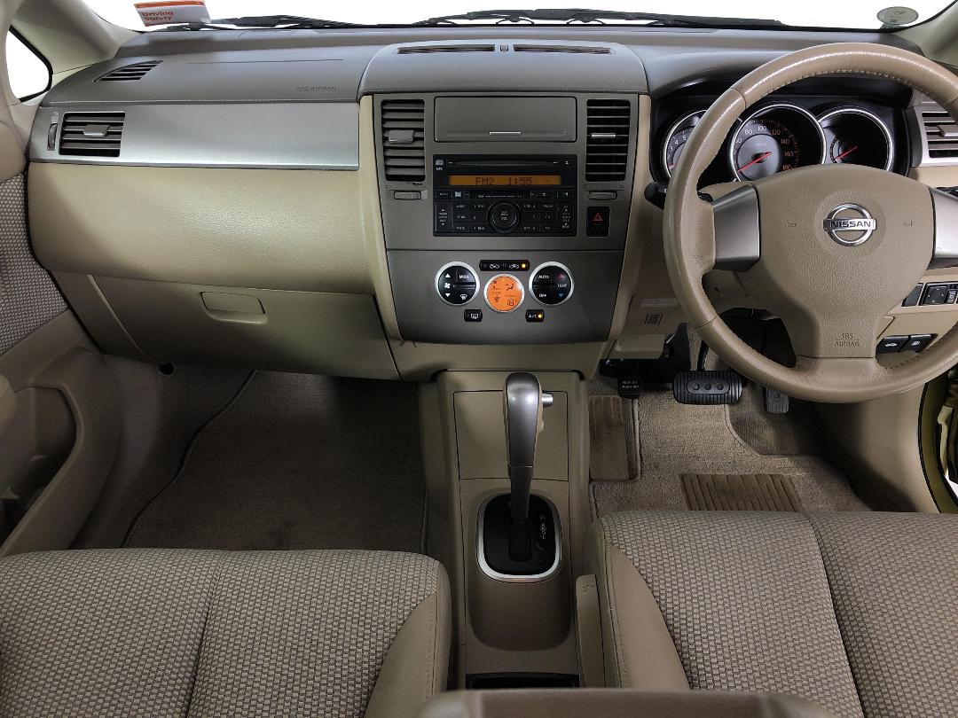 Photo '17' of Nissan Tiida