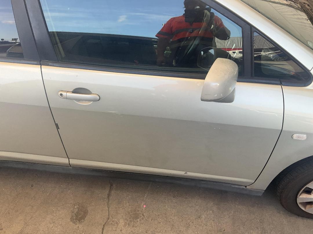 Photo '3' of Nissan Tiida