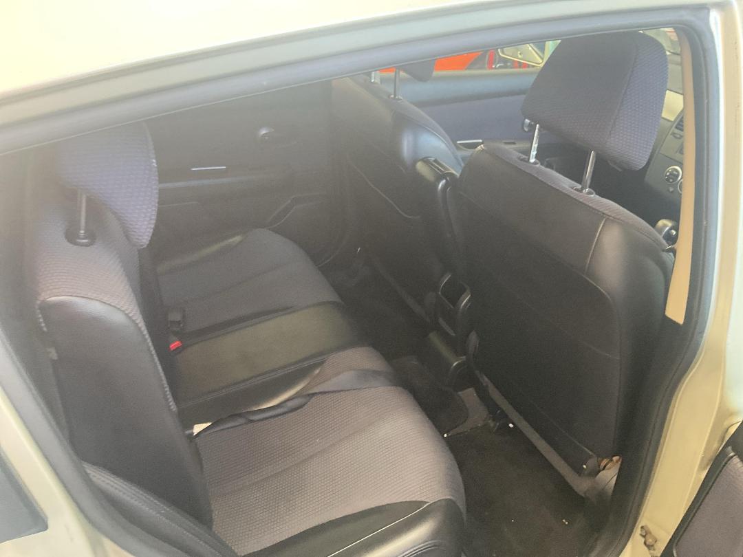 Photo '19' of Nissan Tiida