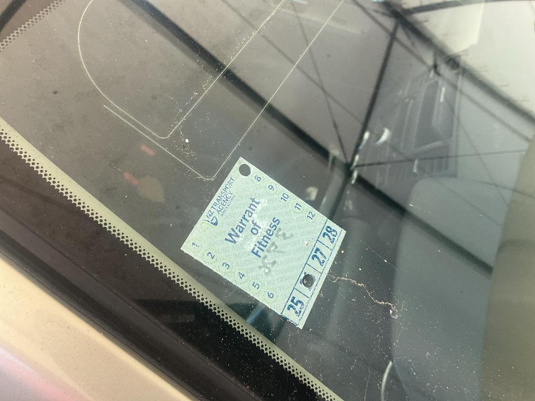 Photo '21' of Nissan Tiida