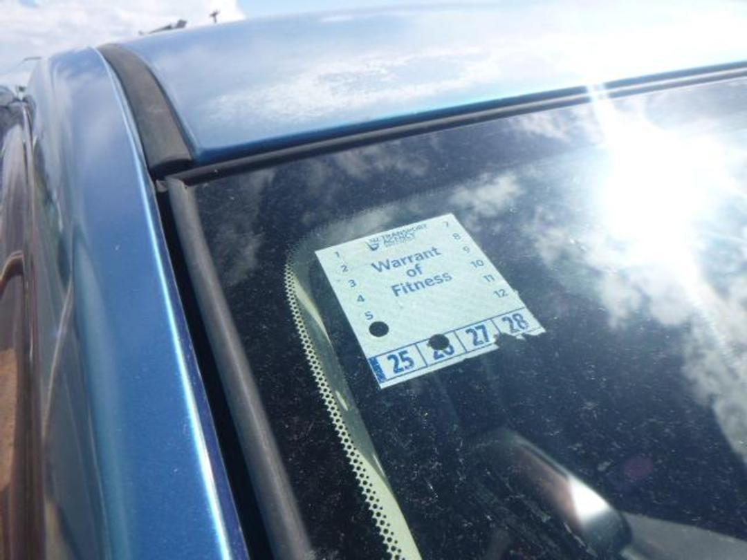 Photo '10' of Nissan Tiida