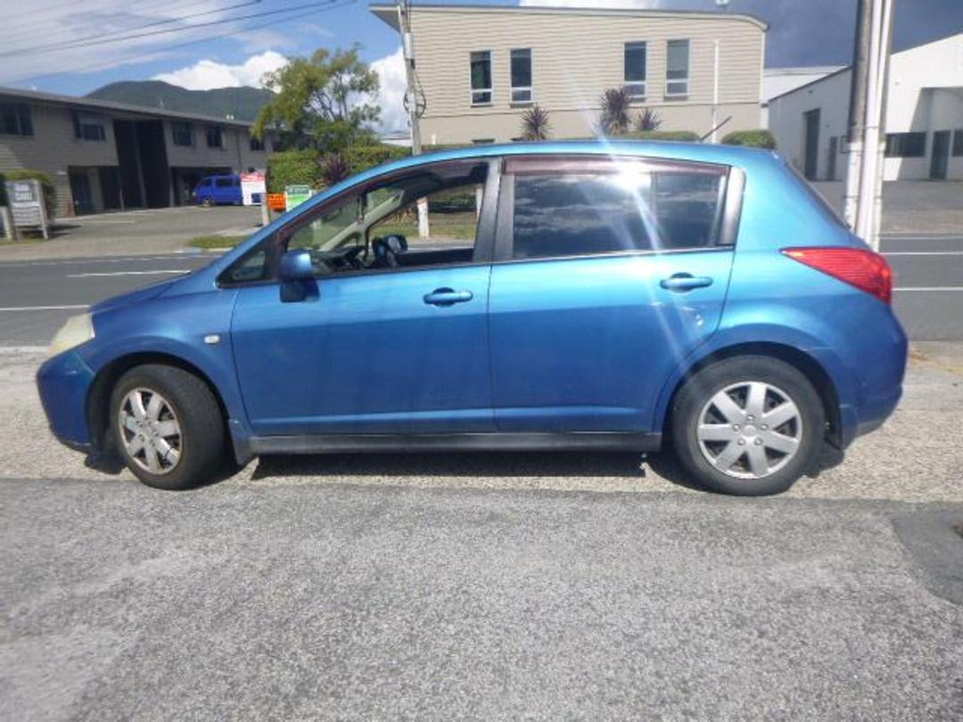 Photo '19' of Nissan Tiida