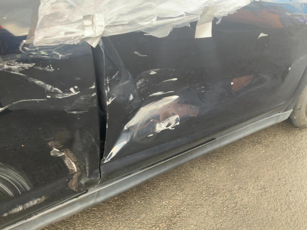 Photo '8' of Nissan Tiida