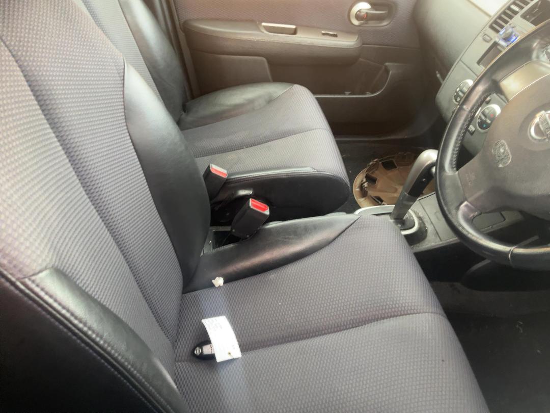 Photo '15' of Nissan Tiida