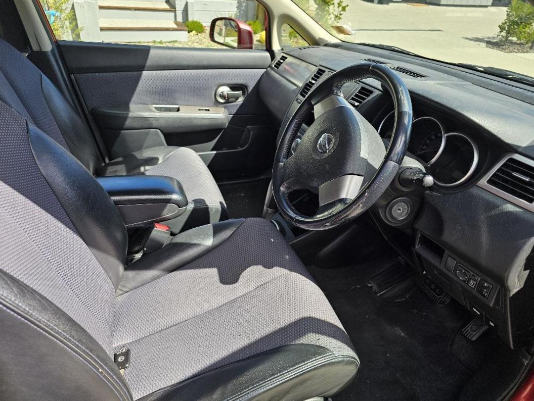 Photo '8' of Nissan Tiida