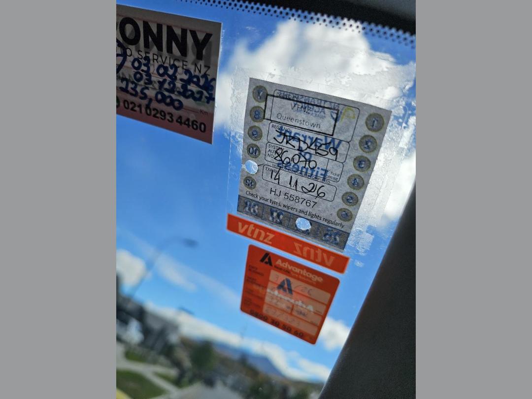 Photo '10' of Nissan Tiida