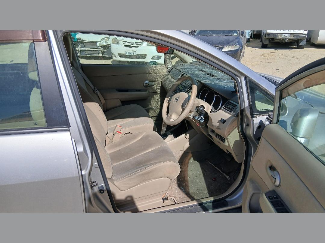 Photo '5' of Nissan Tiida