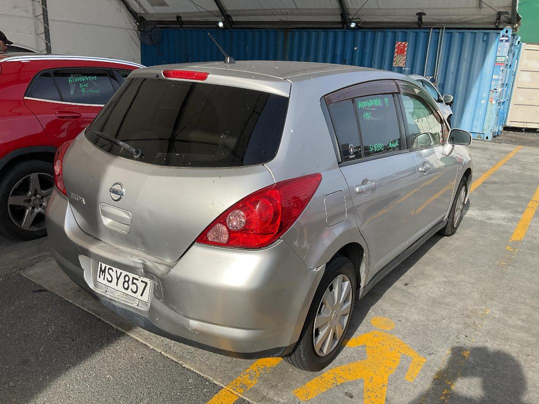 Photo '11' of Nissan Tiida