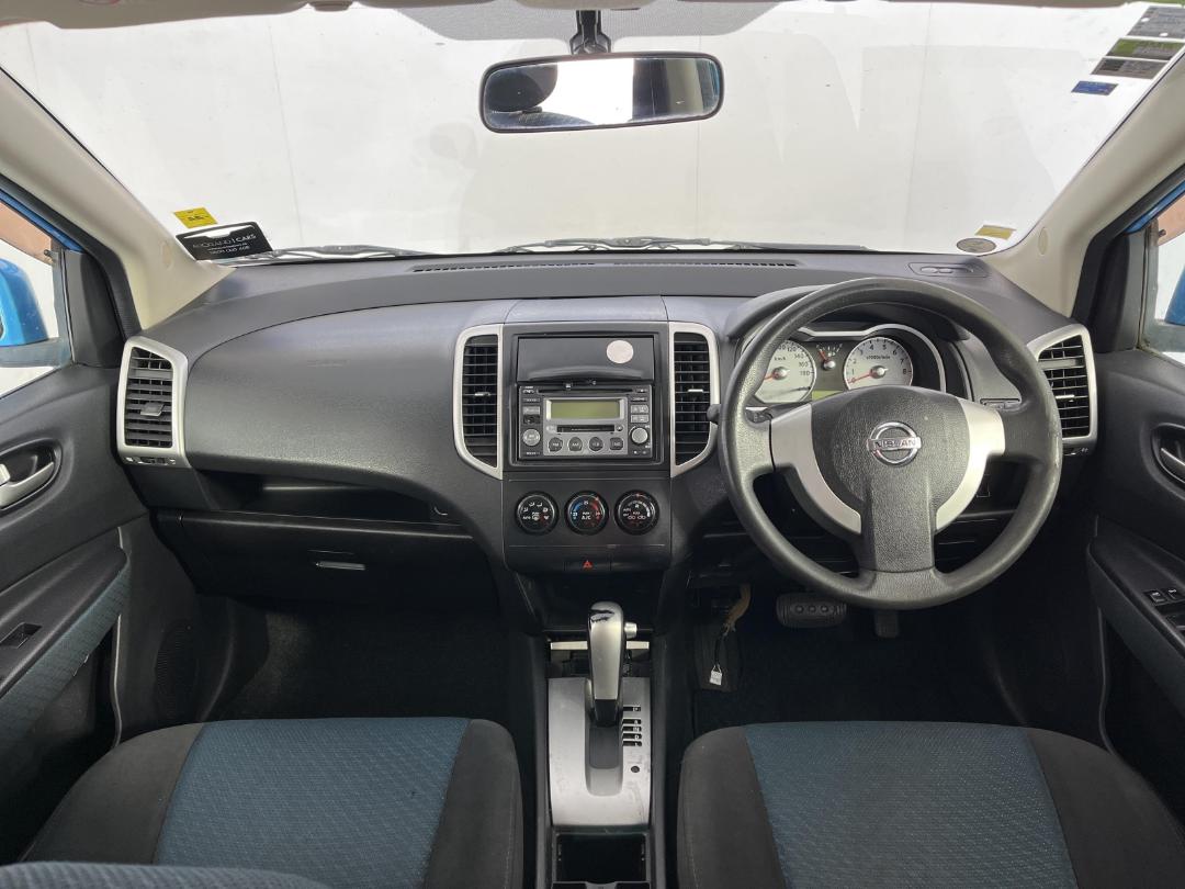 Photo '17' of Nissan Wingroad Photo '17' of Nissan Wingroad