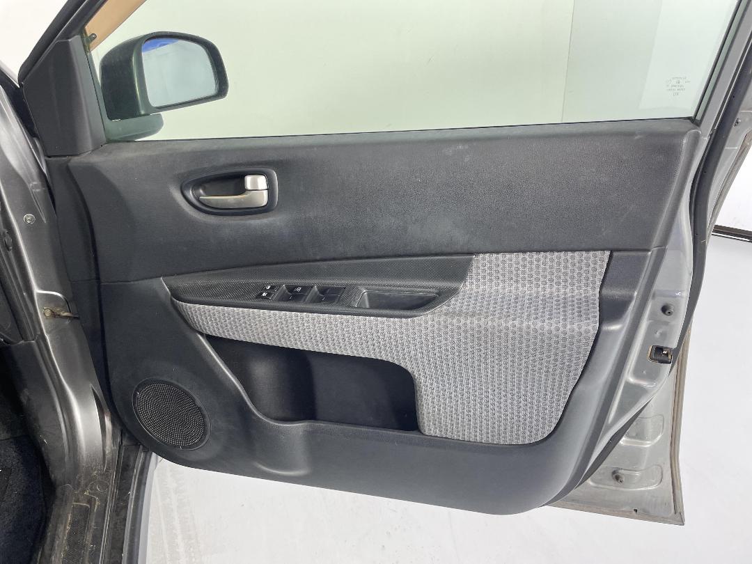 Photo '13' of Nissan Wingroad