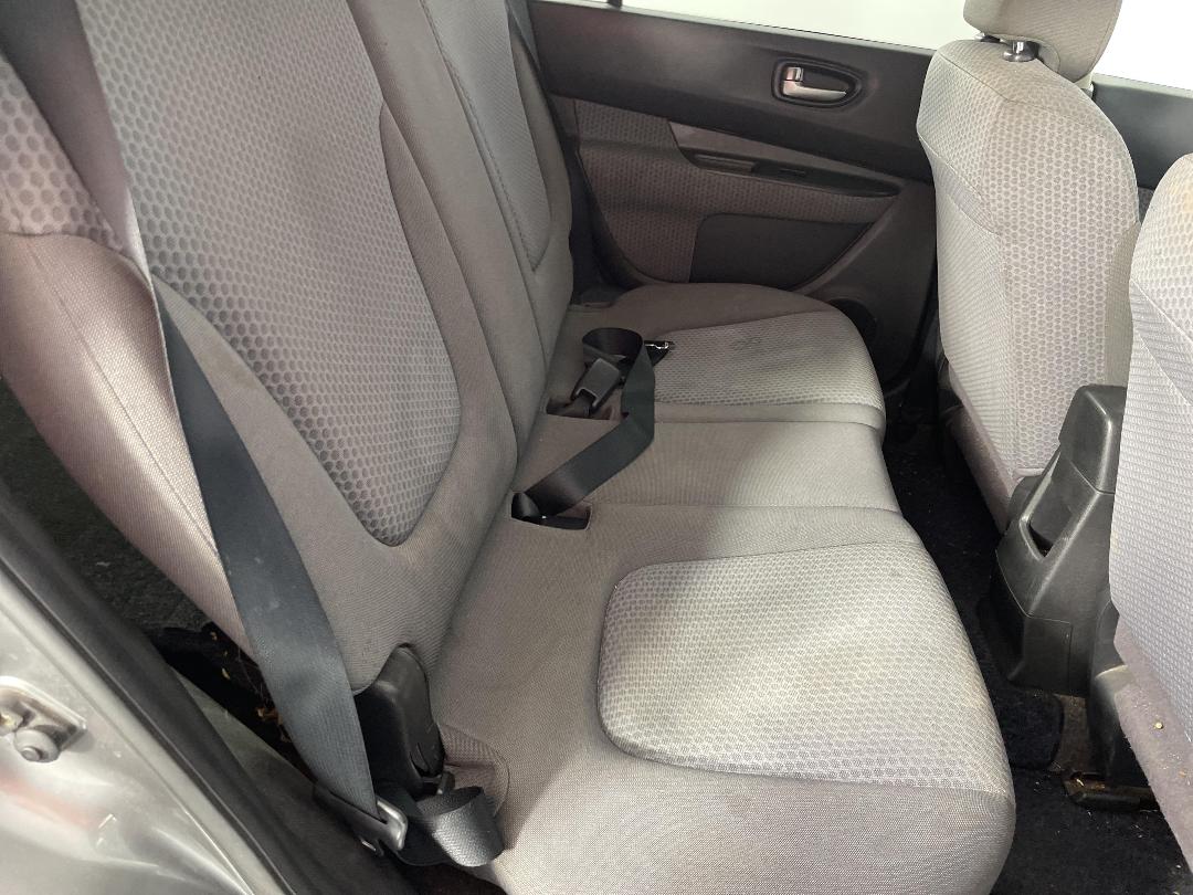 Photo '18' of Nissan Wingroad