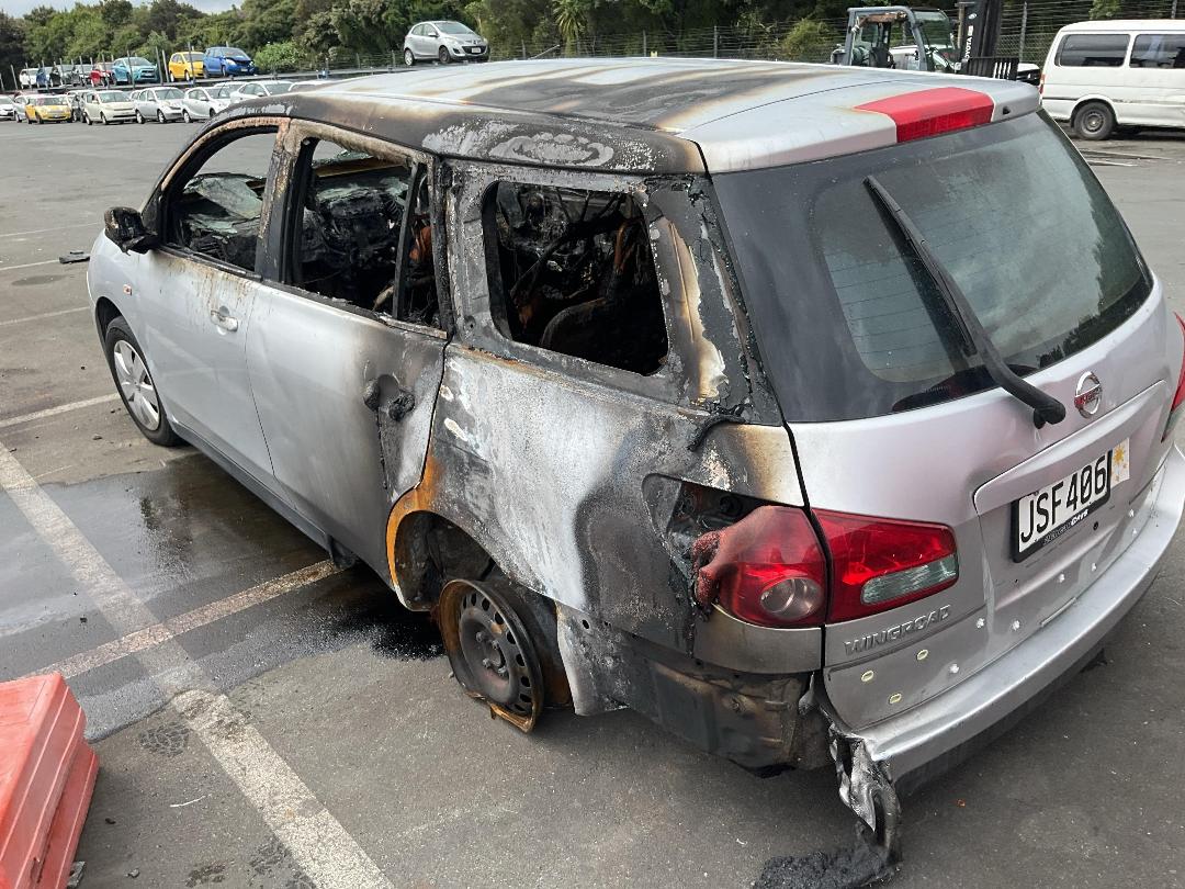 Photo '3' of Nissan Wingroad Photo '3' of Nissan Wingroad