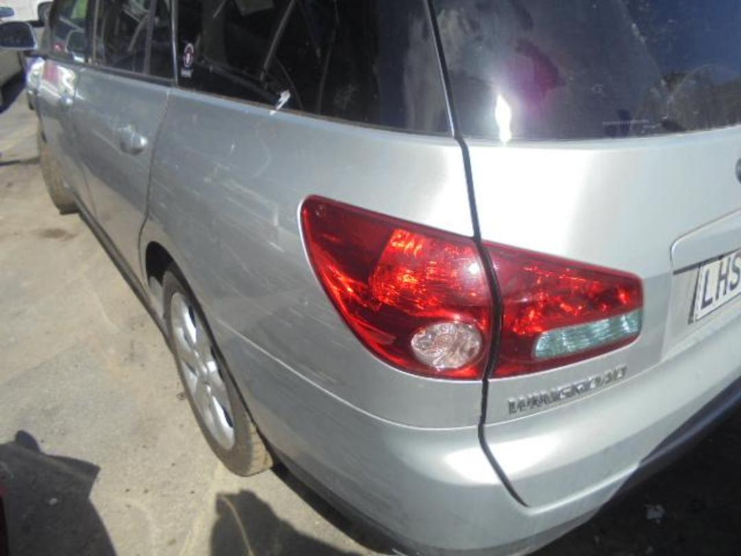 Photo '13' of Nissan Wingroad Photo '13' of Nissan Wingroad