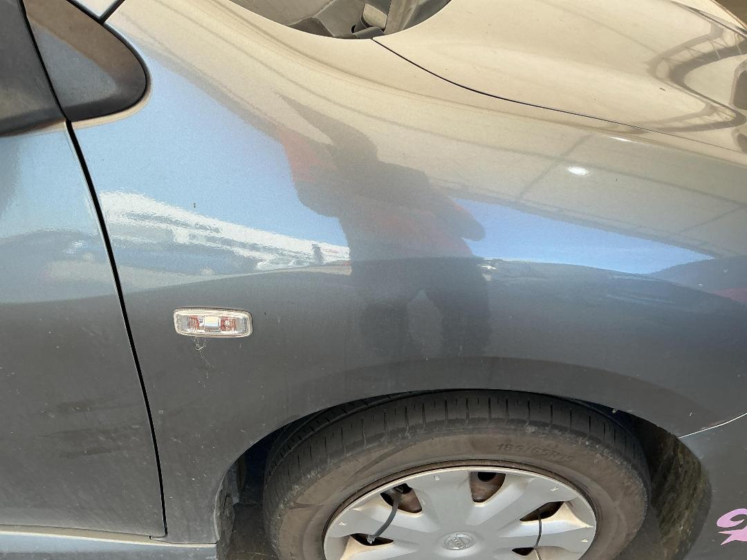 Photo '3' of Nissan Wingroad Photo '3' of Nissan Wingroad