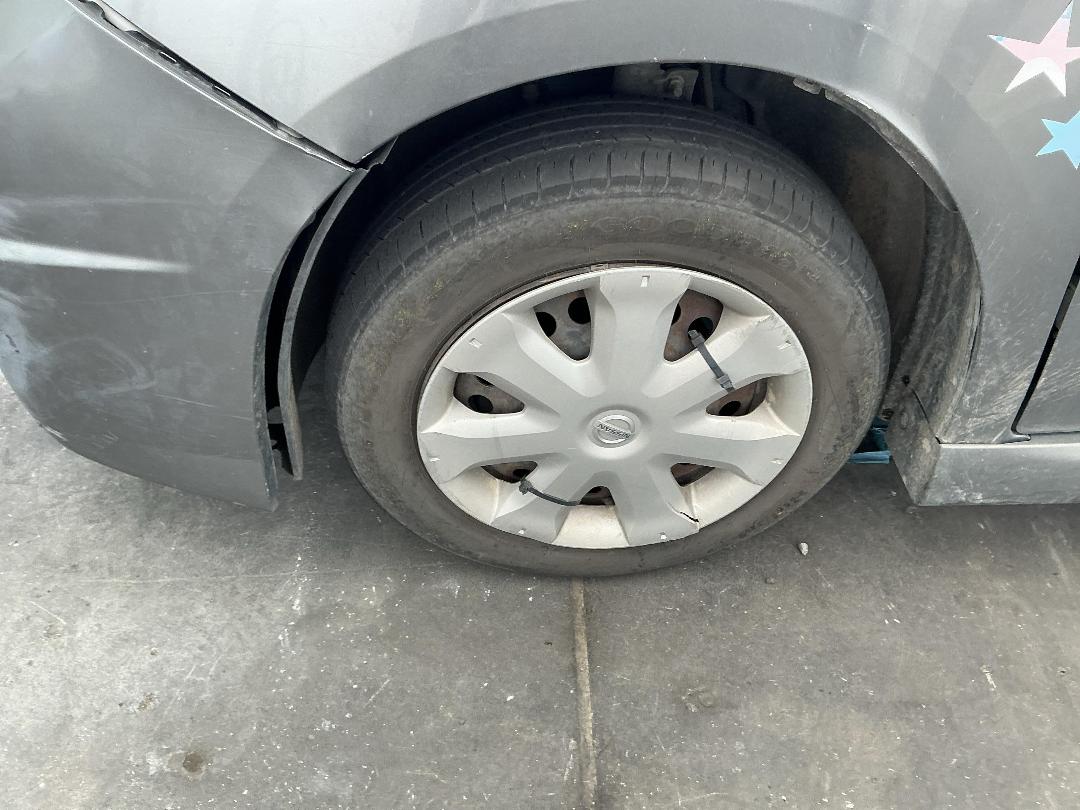 Photo '10' of Nissan Wingroad Photo '10' of Nissan Wingroad