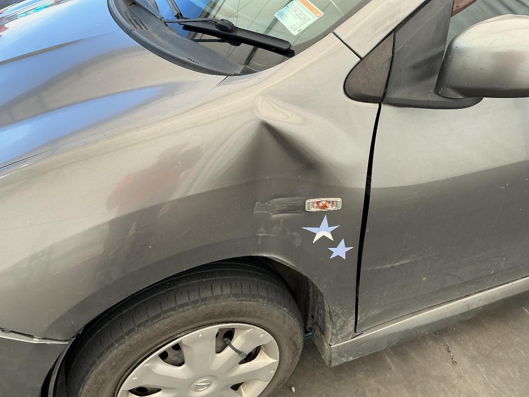 Photo '11' of Nissan Wingroad Photo '11' of Nissan Wingroad